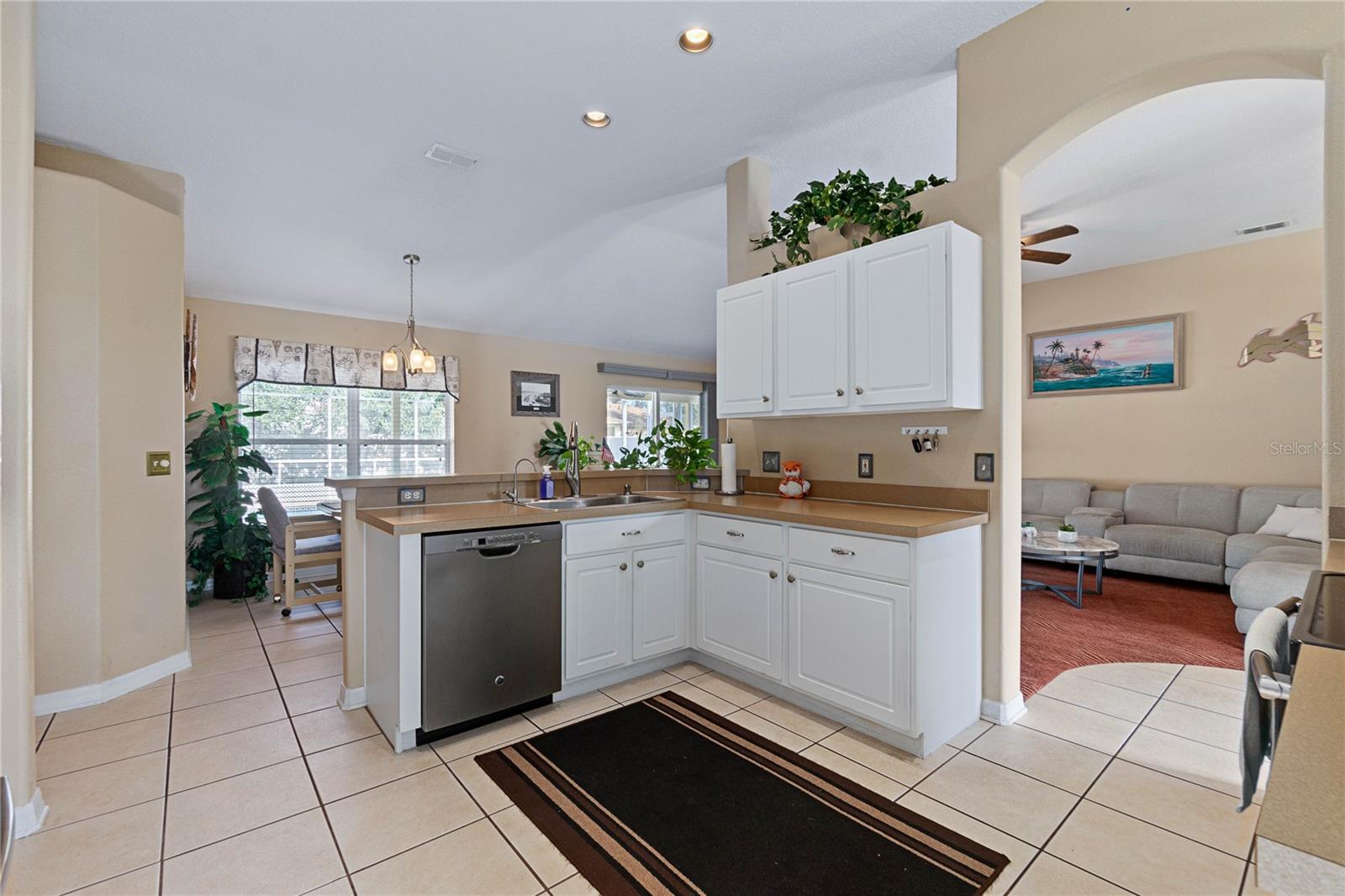 Image 14 of 40 For 9 Becker Lane