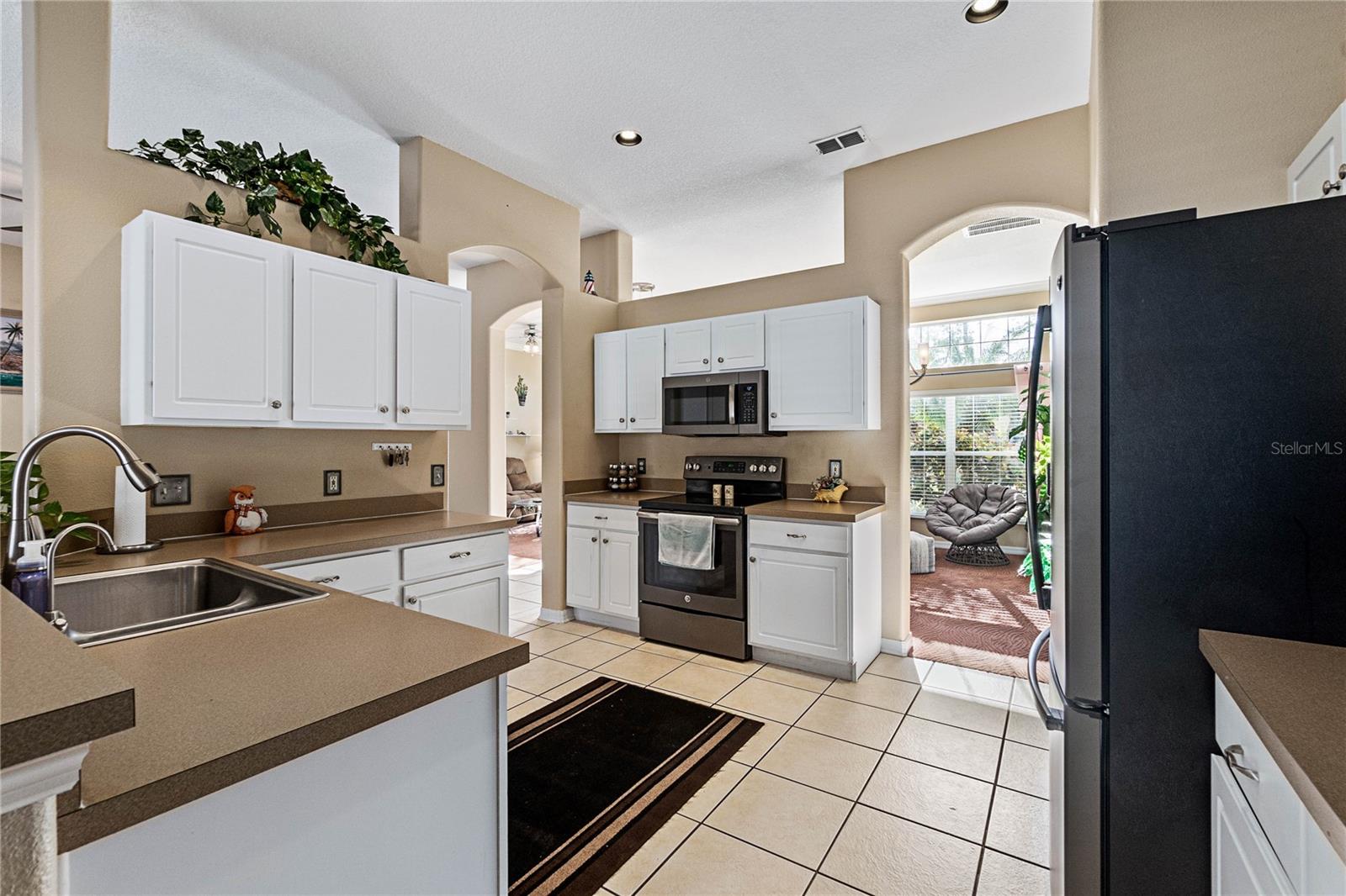 Image 15 of 40 For 9 Becker Lane