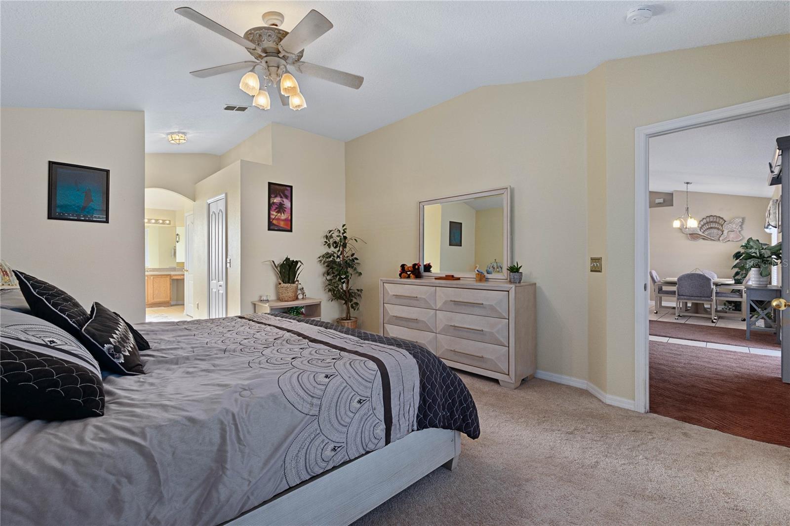 Image 22 of 40 For 9 Becker Lane