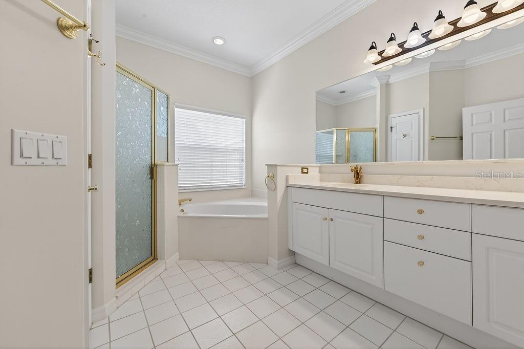 Image 18 of 36 For 24 Viscaya Drive Unit 304