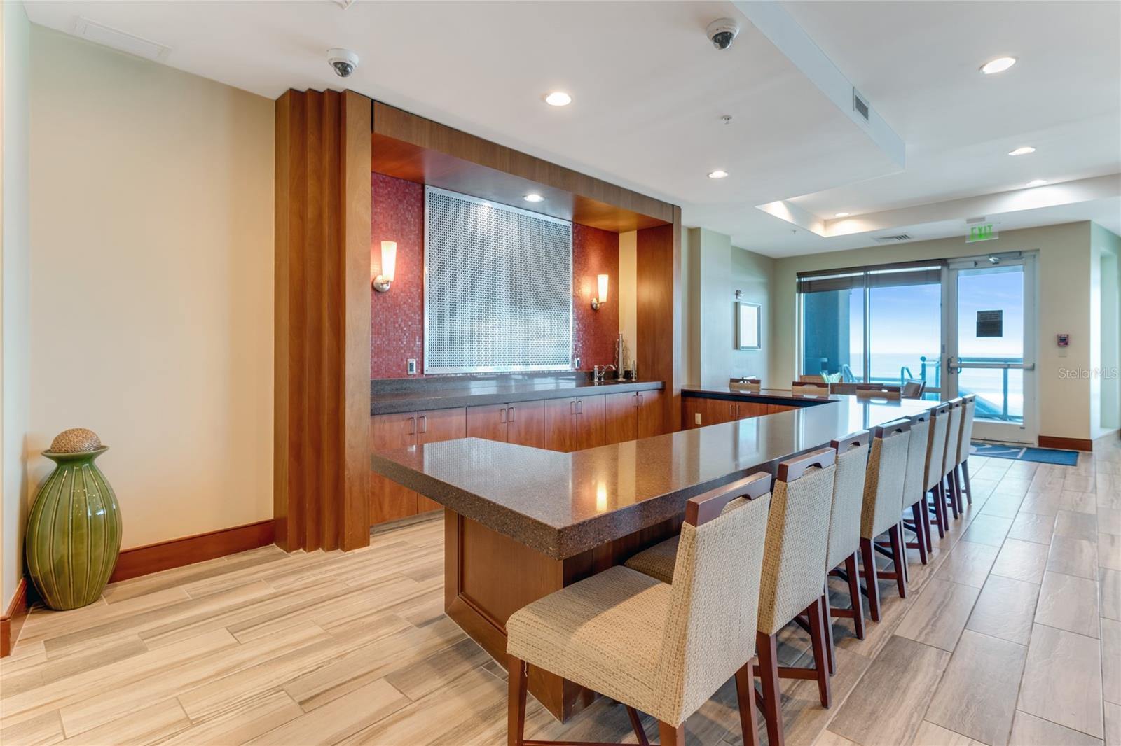 Image 2 of 51 For 1925 Atlantic Avenue 1005