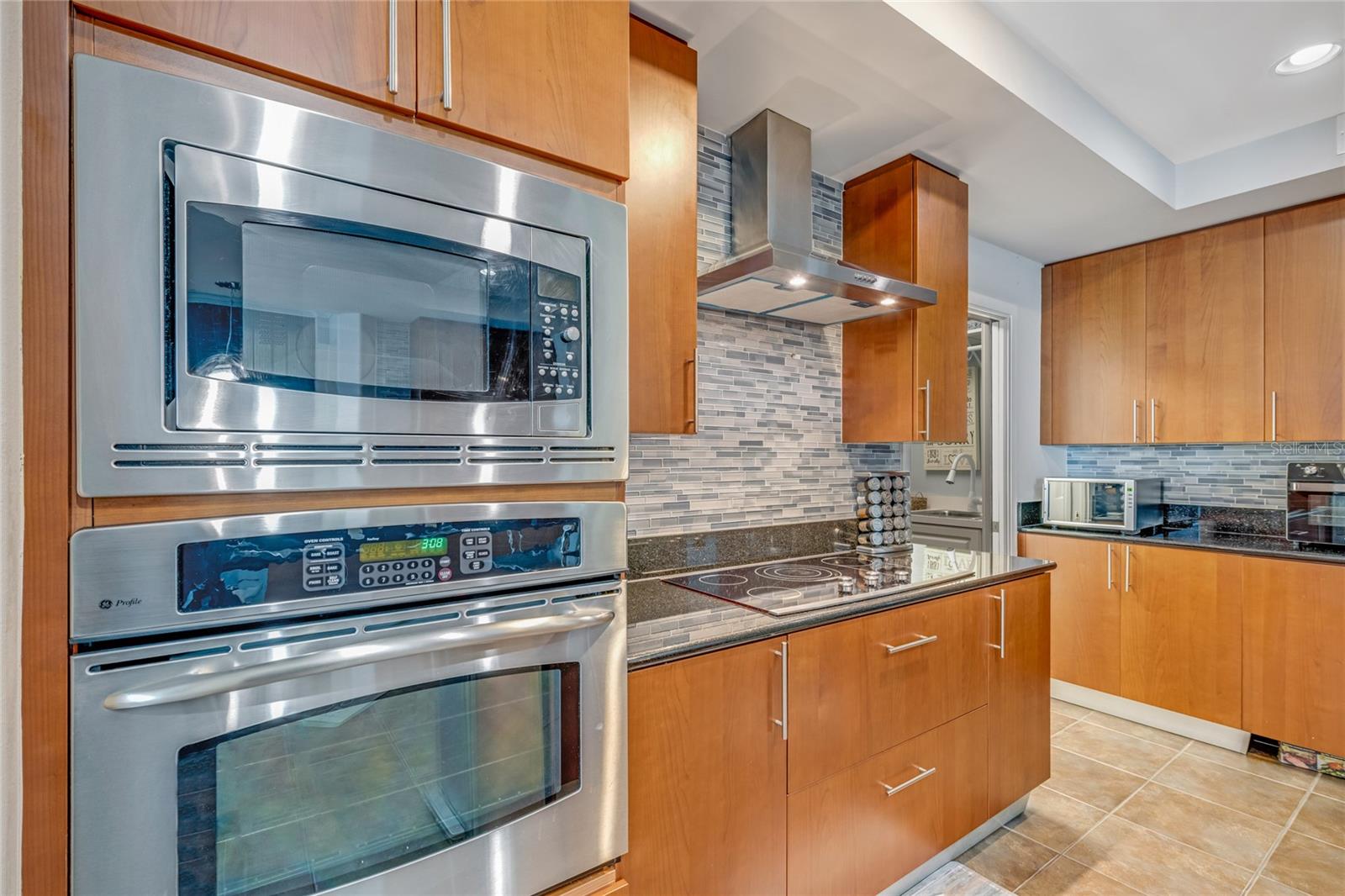 Image 28 of 51 For 1925 Atlantic Avenue 1005