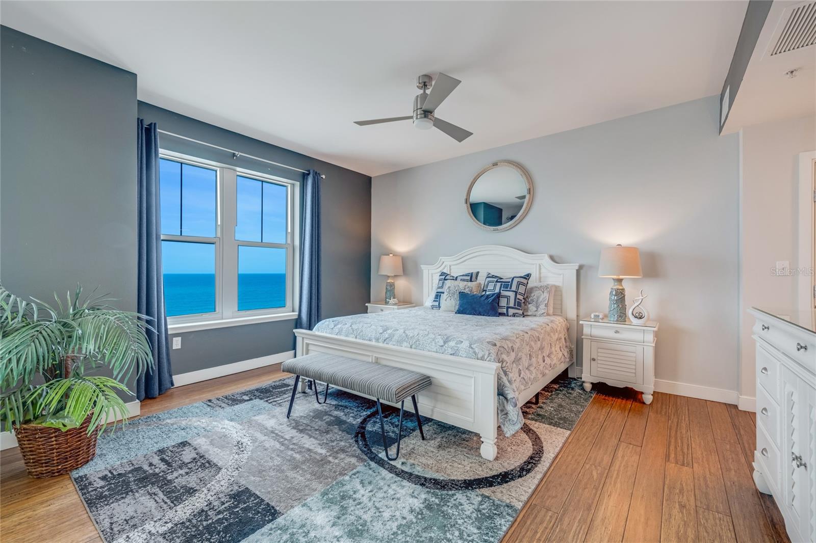 Image 38 of 51 For 1925 Atlantic Avenue 1005