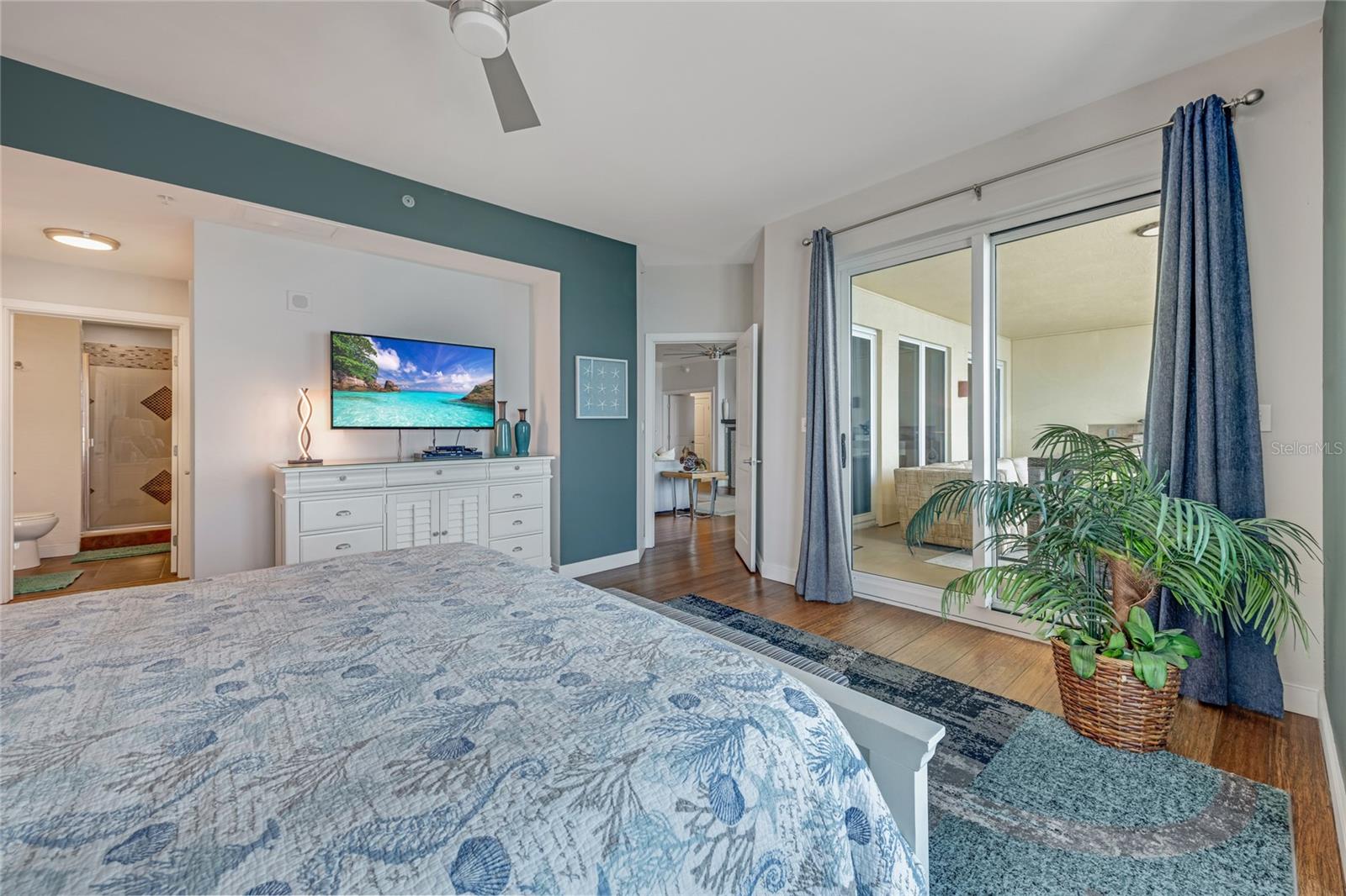 Image 40 of 51 For 1925 Atlantic Avenue 1005