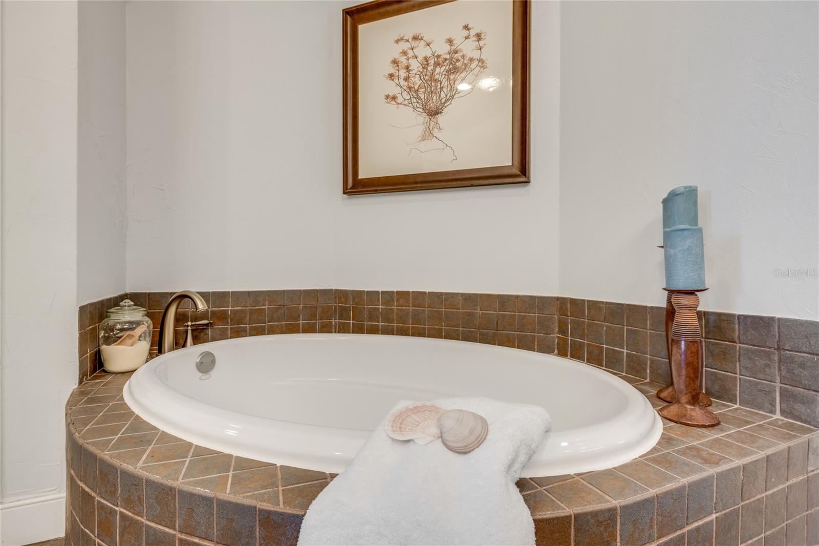 Image 48 of 51 For 1925 Atlantic Avenue 1005