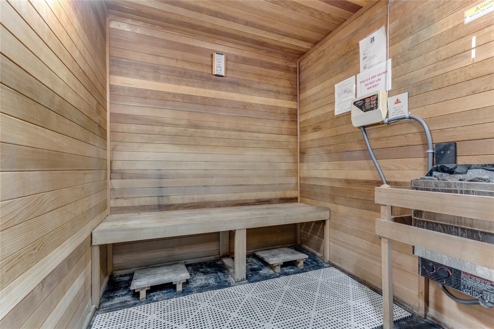 Image 6 of 51 For 1925 Atlantic Avenue 1005