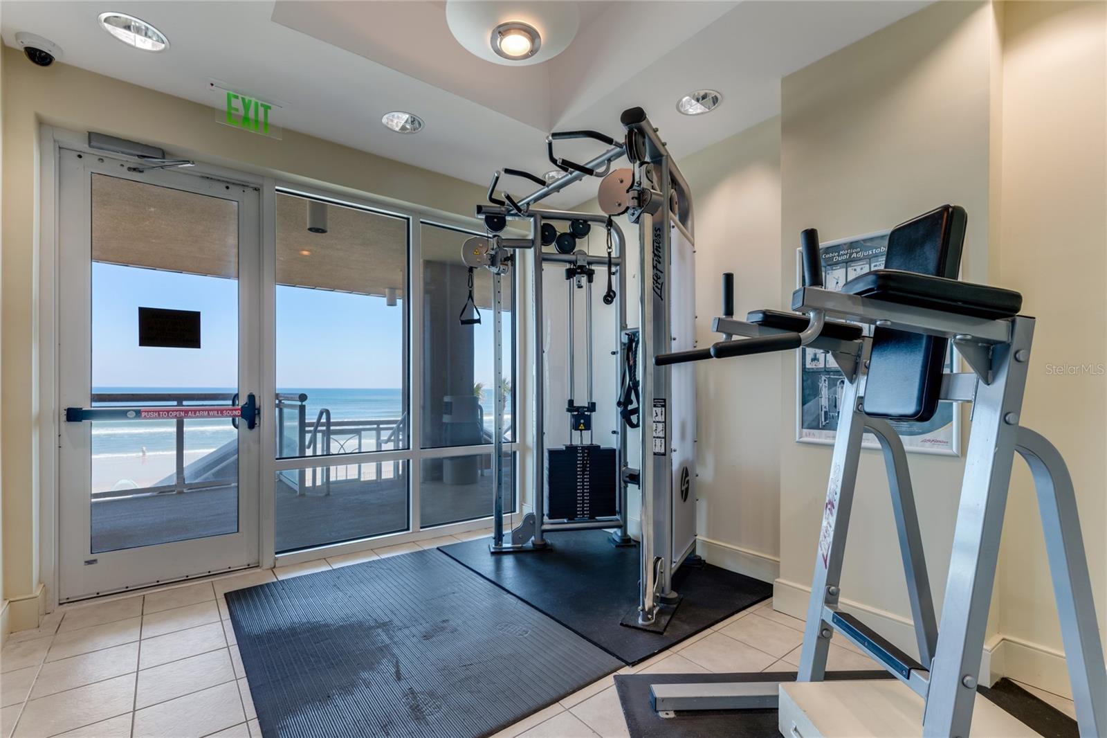 Image 8 of 51 For 1925 Atlantic Avenue 1005