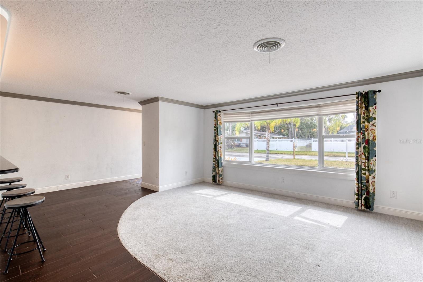 Image 11 of 68 For 19 Woodhaven Circle