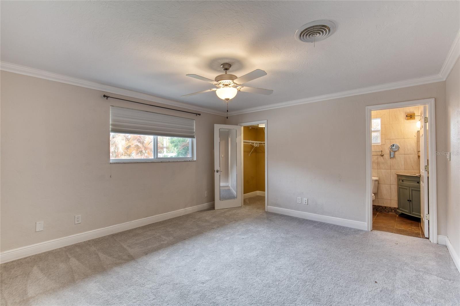 Image 25 of 68 For 19 Woodhaven Circle