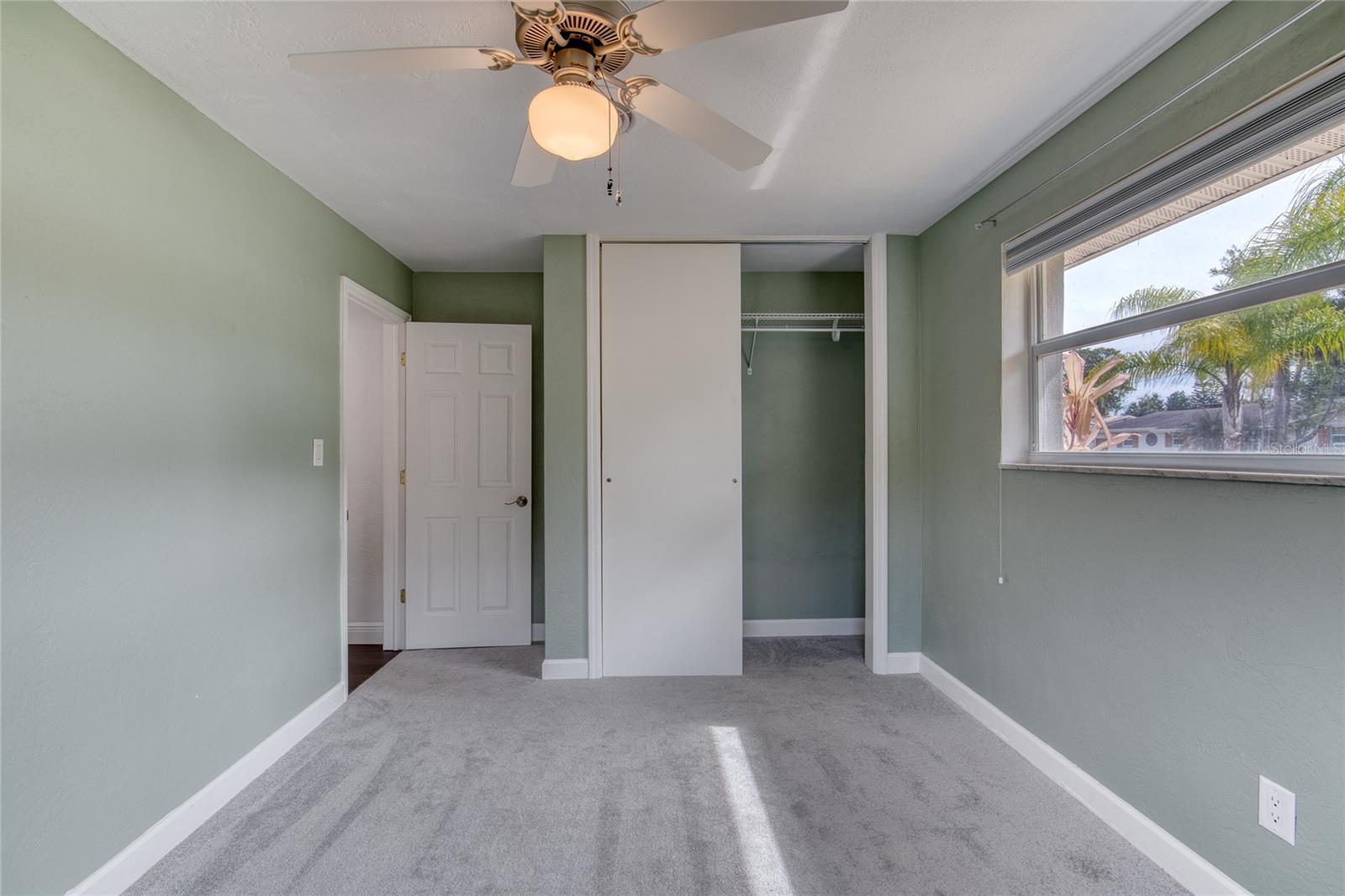 Image 38 of 68 For 19 Woodhaven Circle