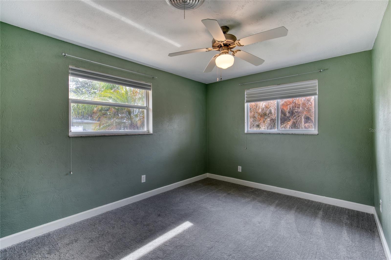 Image 39 of 68 For 19 Woodhaven Circle