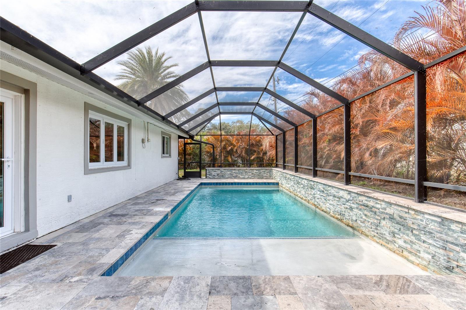 Image 43 of 68 For 19 Woodhaven Circle