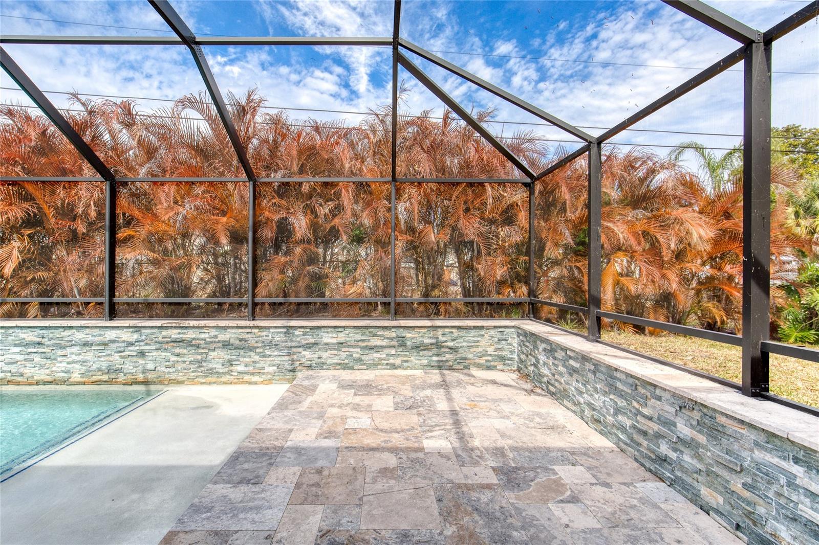 Image 46 of 68 For 19 Woodhaven Circle