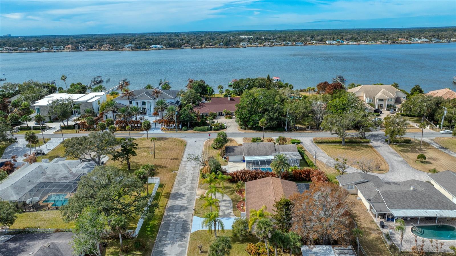 Image 64 of 68 For 19 Woodhaven Circle