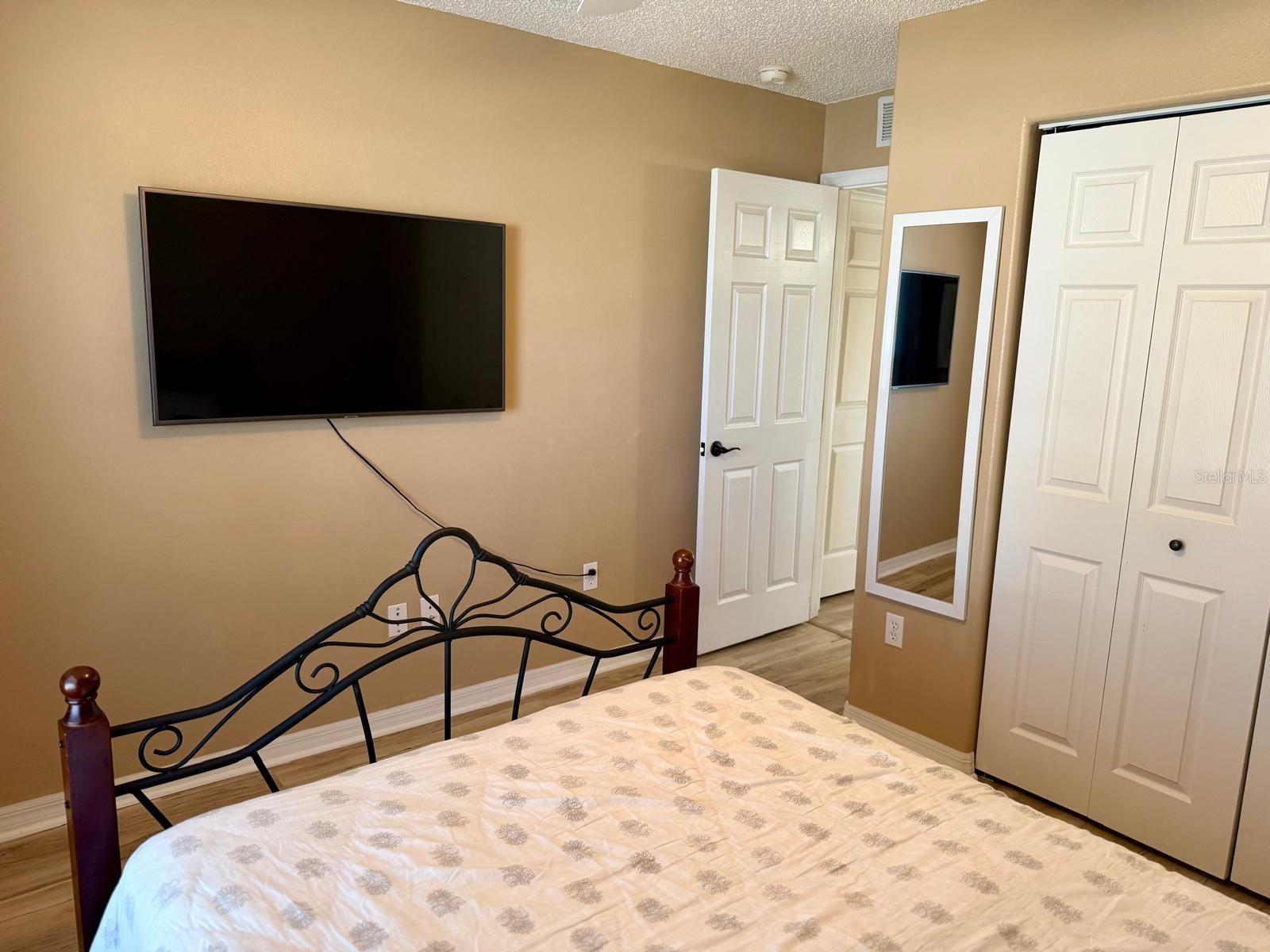 Image 14 of 21 For 14 Burland Place