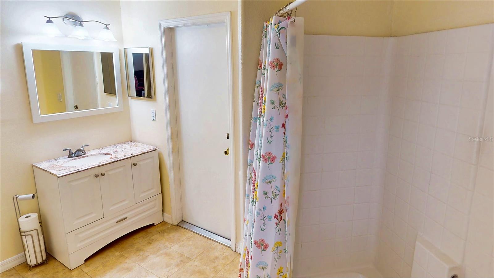 Image 24 of 60 For 20 Burning Wick Place