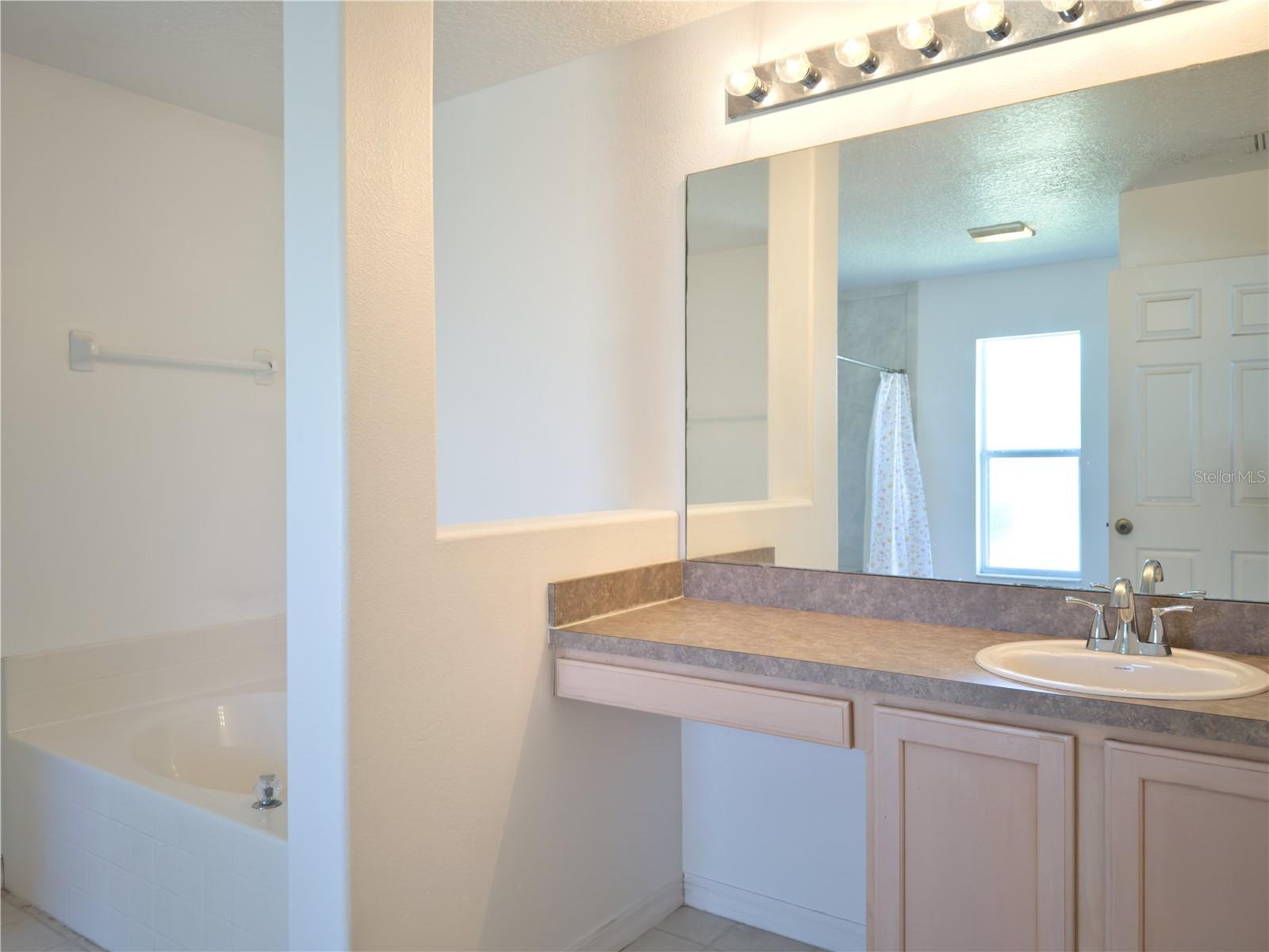 Image 49 of 60 For 20 Burning Wick Place