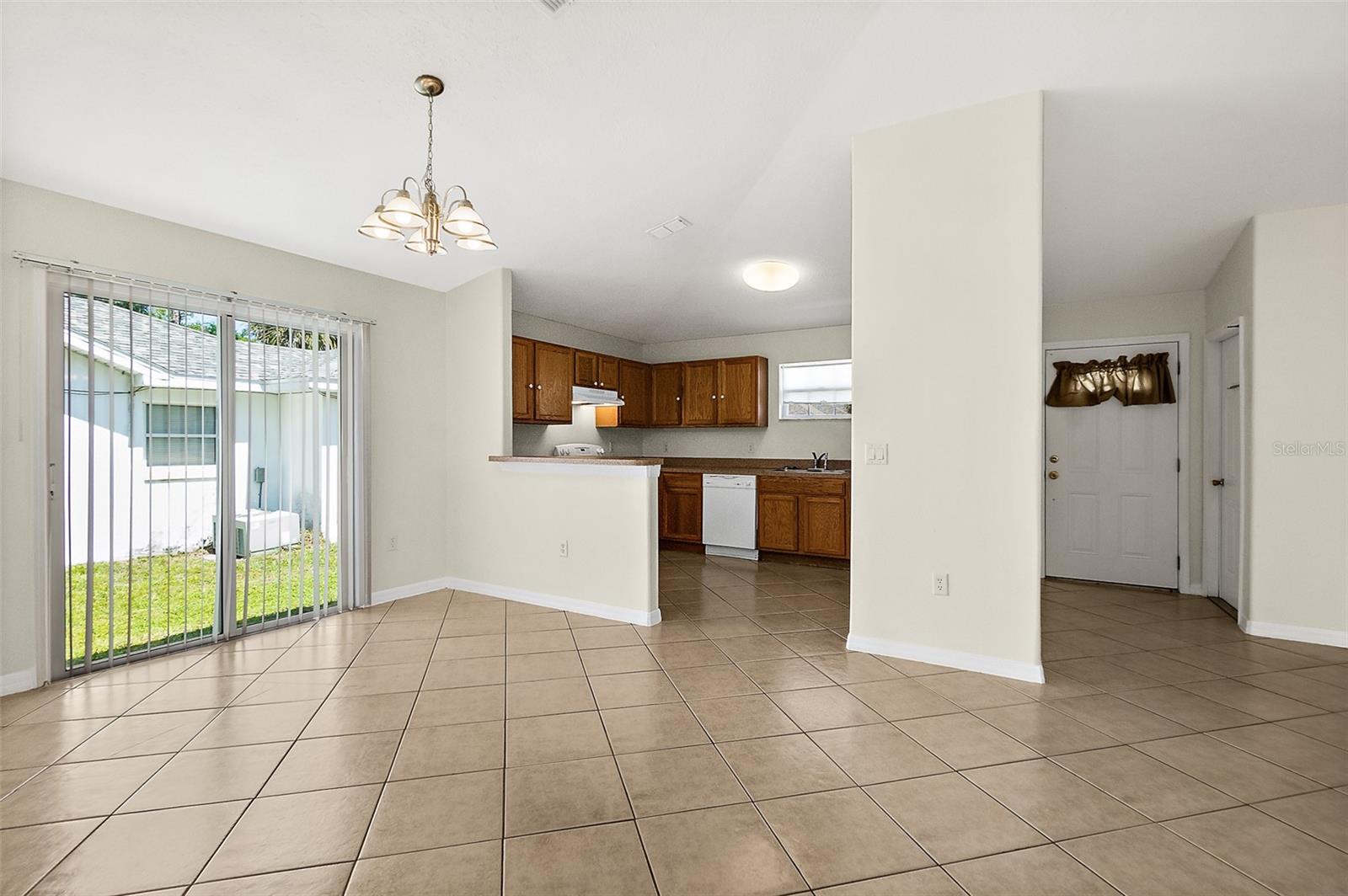 Image 10 of 48 For 18 Prospect Lane A & B