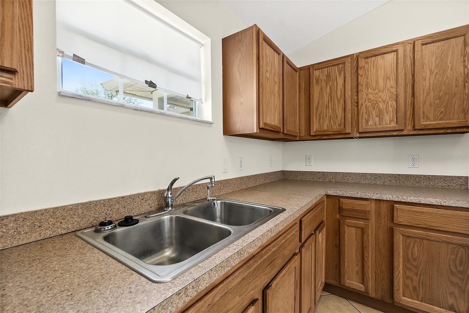 Image 14 of 48 For 18 Prospect Lane A & B