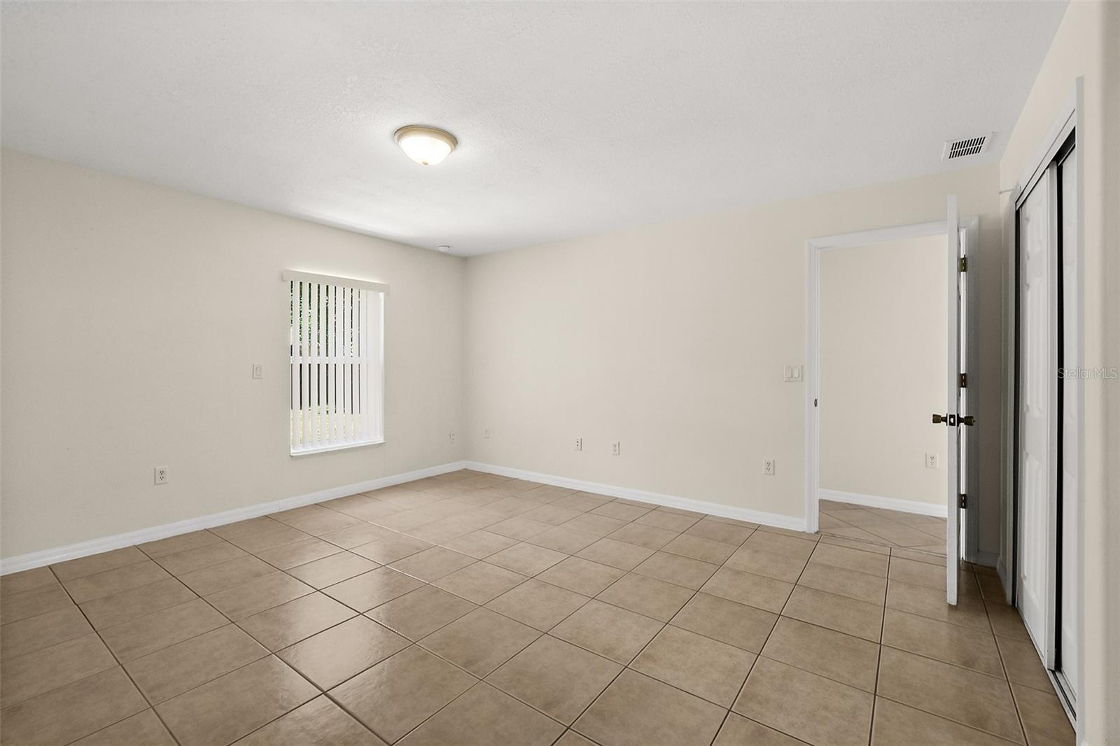 Image 18 of 48 For 18 Prospect Lane A & B