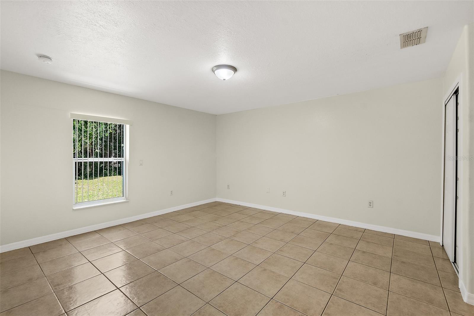 Image 33 of 48 For 18 Prospect Lane A & B