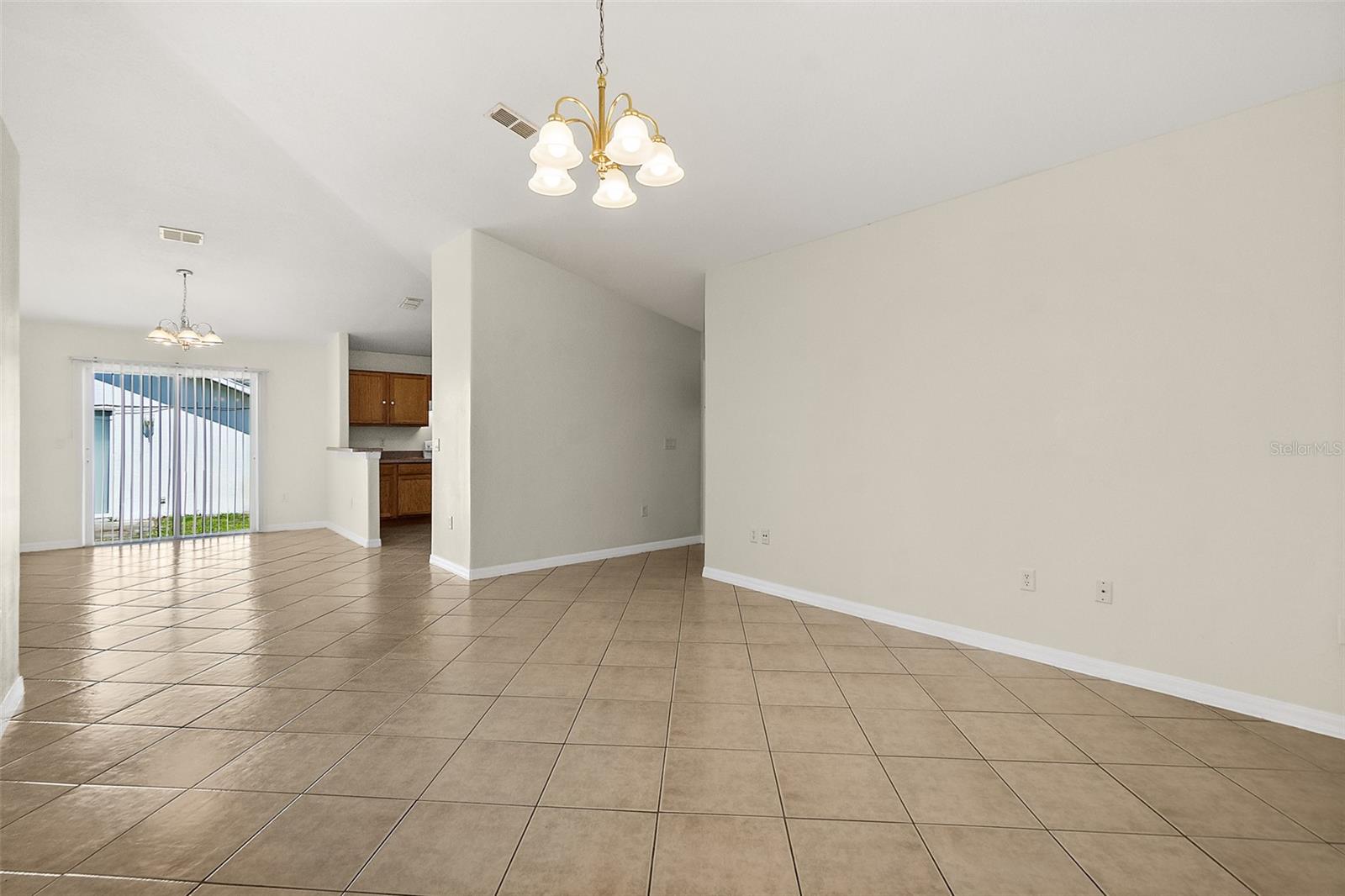 Image 7 of 48 For 18 Prospect Lane A & B