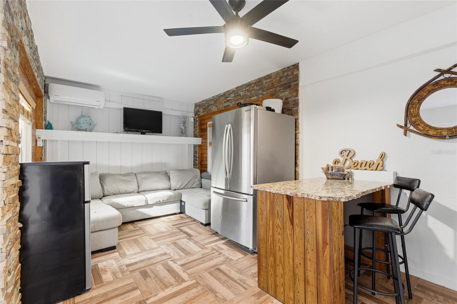 Image 19 of 36 For 881 Catfish Avenue