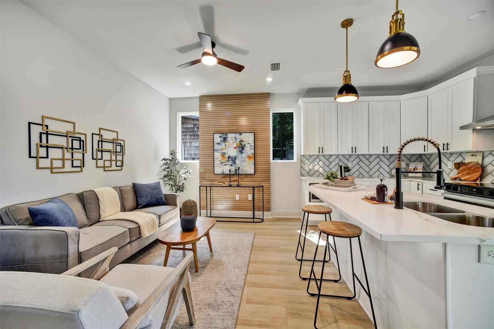 Image 11 of 37 For 18 Clark Street