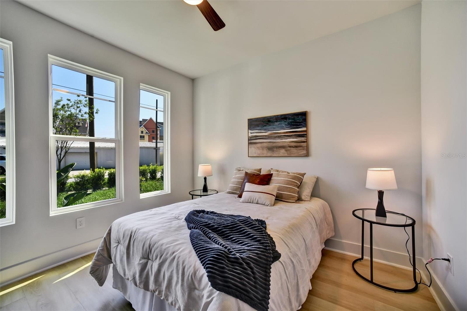 Image 21 of 37 For 18 Clark Street