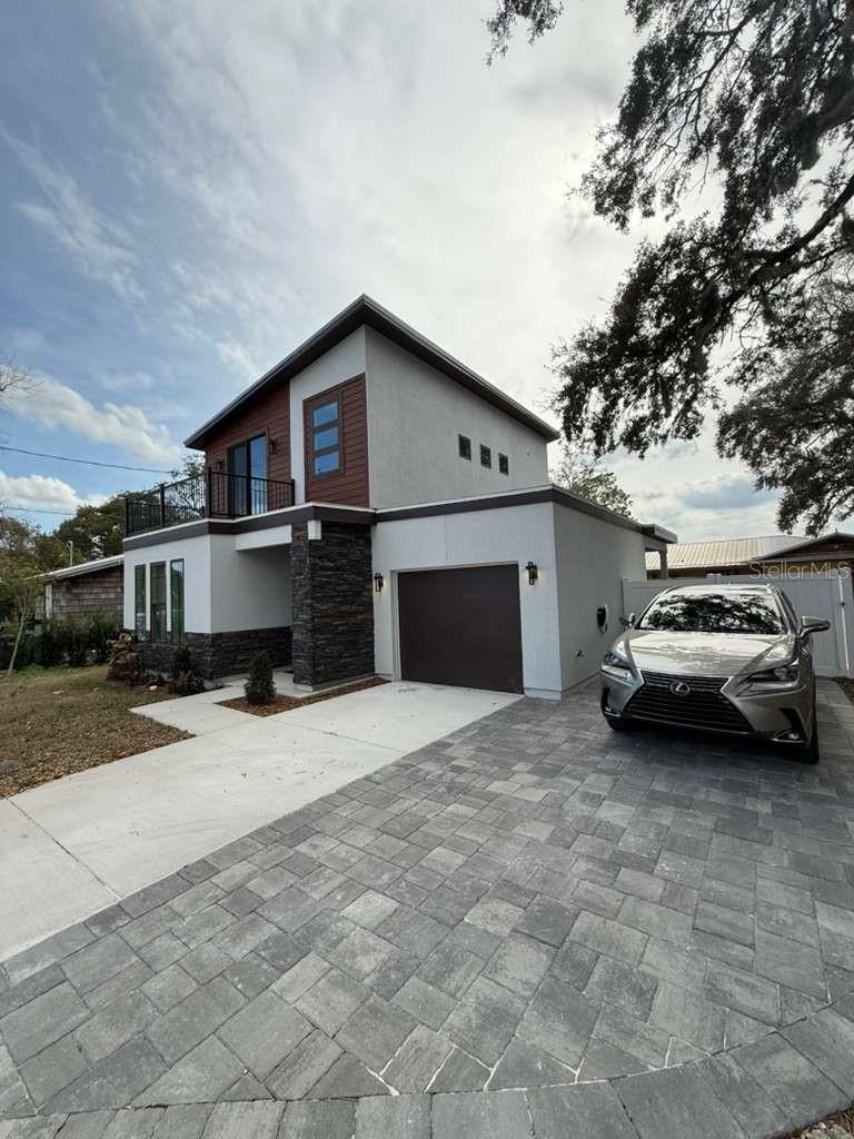 Image 26 of 37 For 18 Clark Street