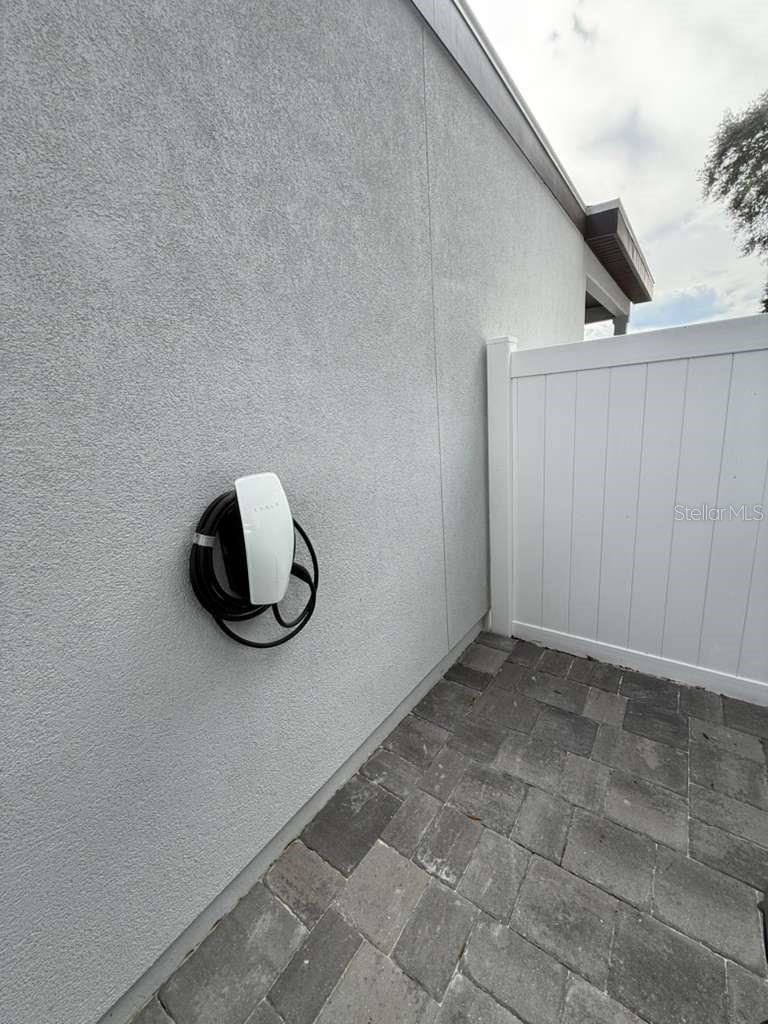 Image 30 of 37 For 18 Clark Street