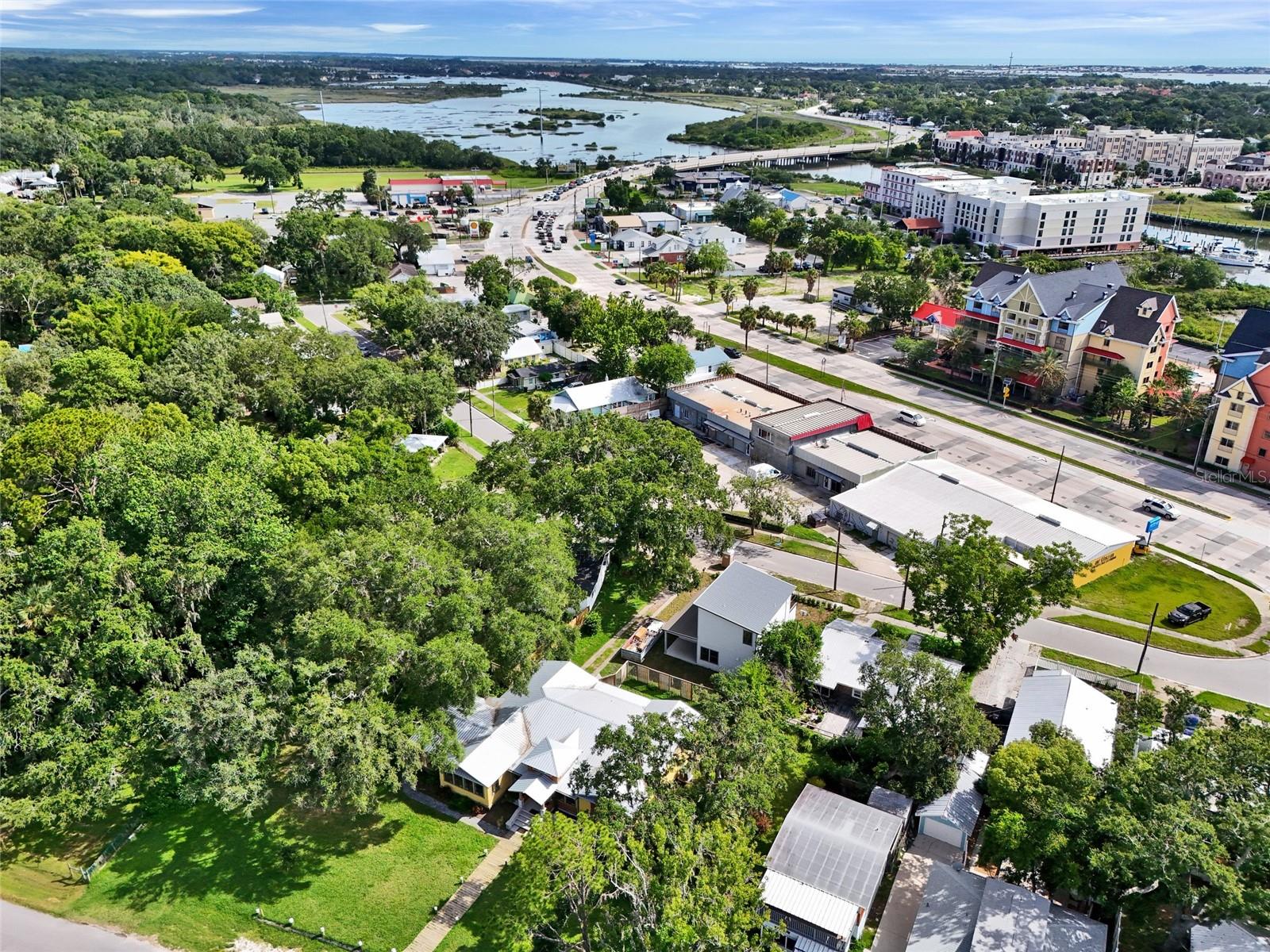 Image 31 of 37 For 18 Clark Street