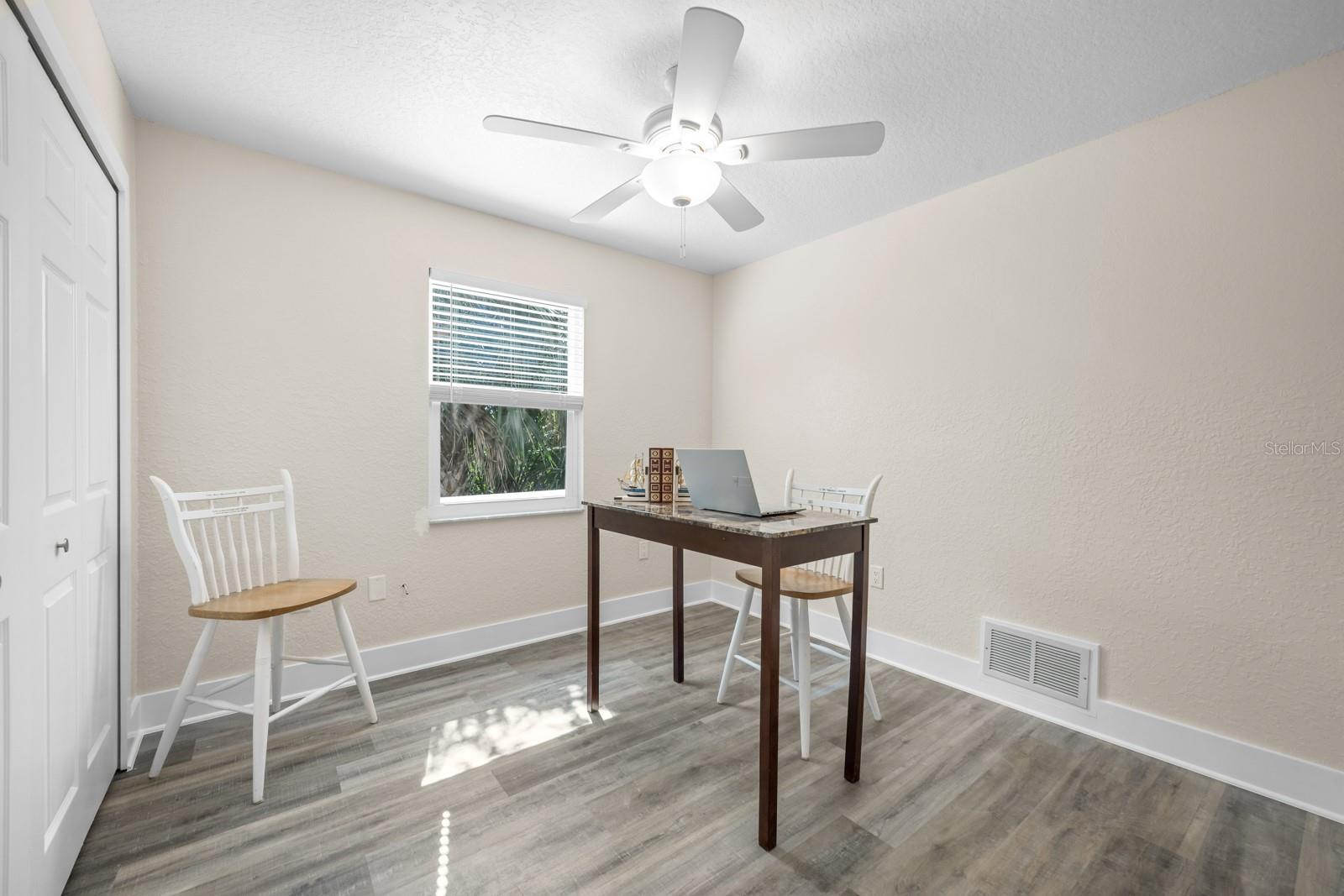 Image 29 of 63 For 2717 John Bull Street