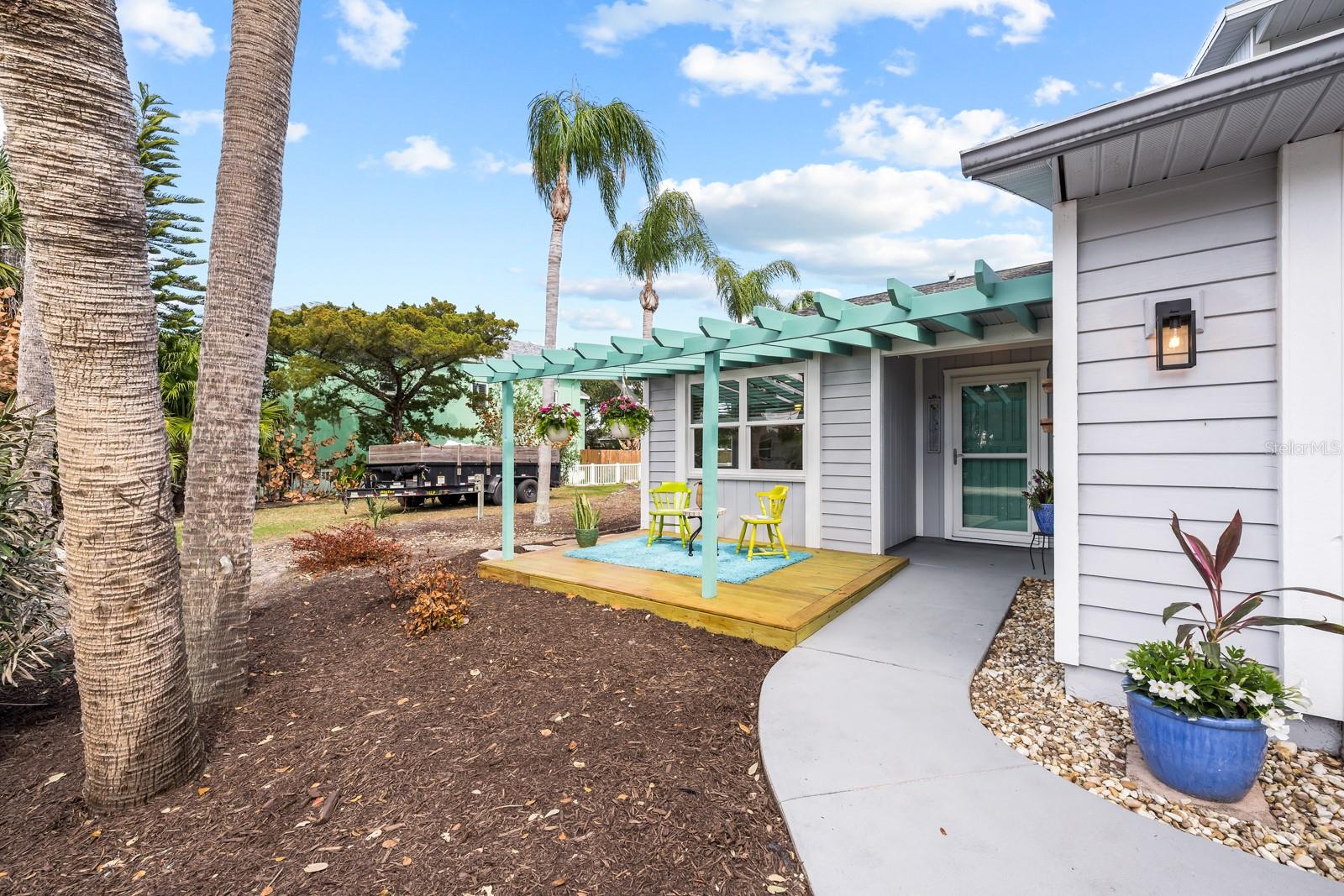 Image 4 of 63 For 2717 John Bull Street