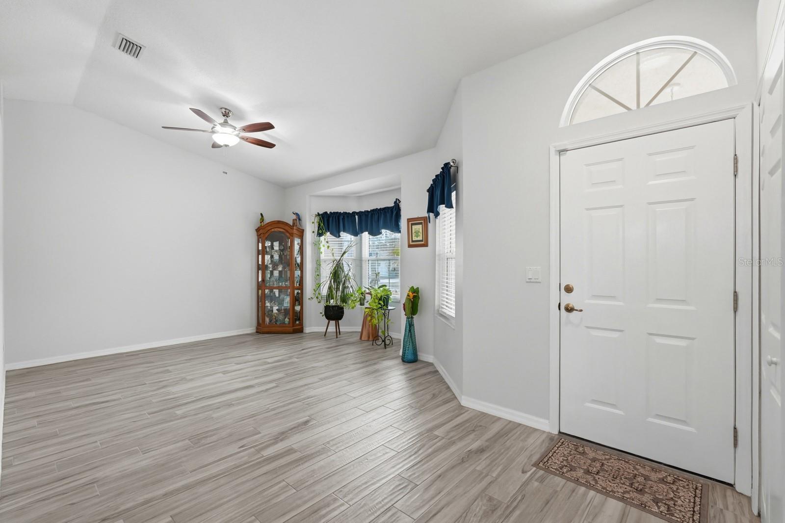 Image 12 of 58 For 75 Pheasant Drive