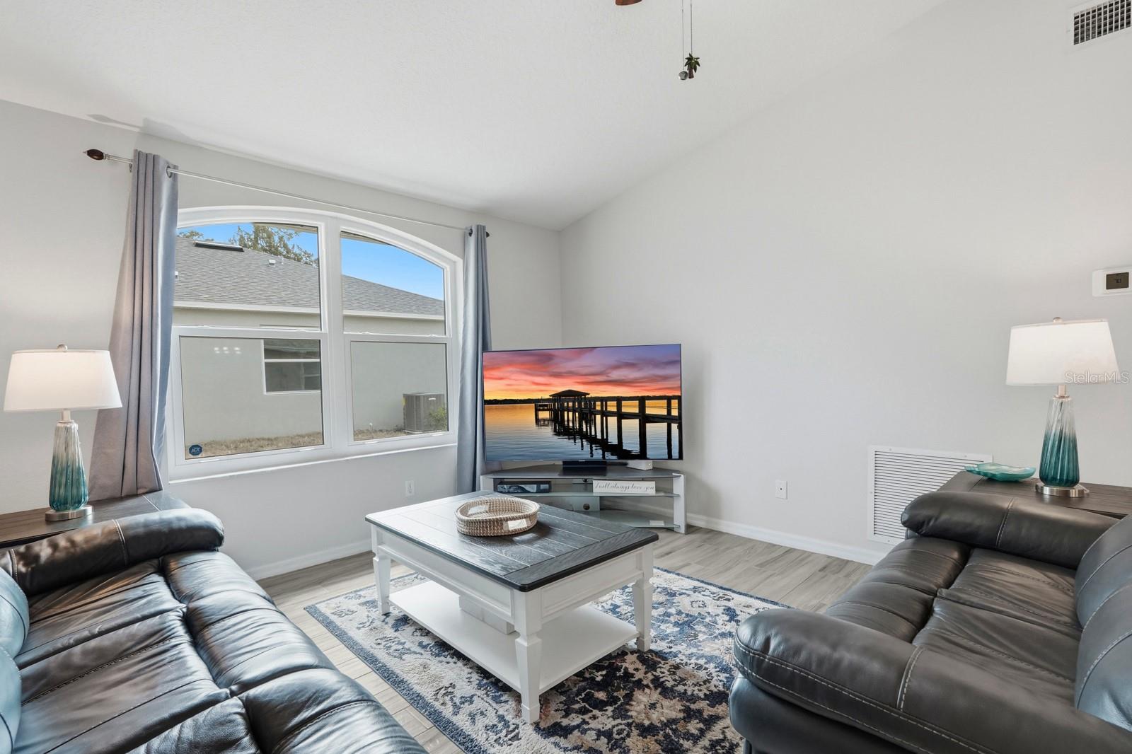 Image 20 of 58 For 75 Pheasant Drive