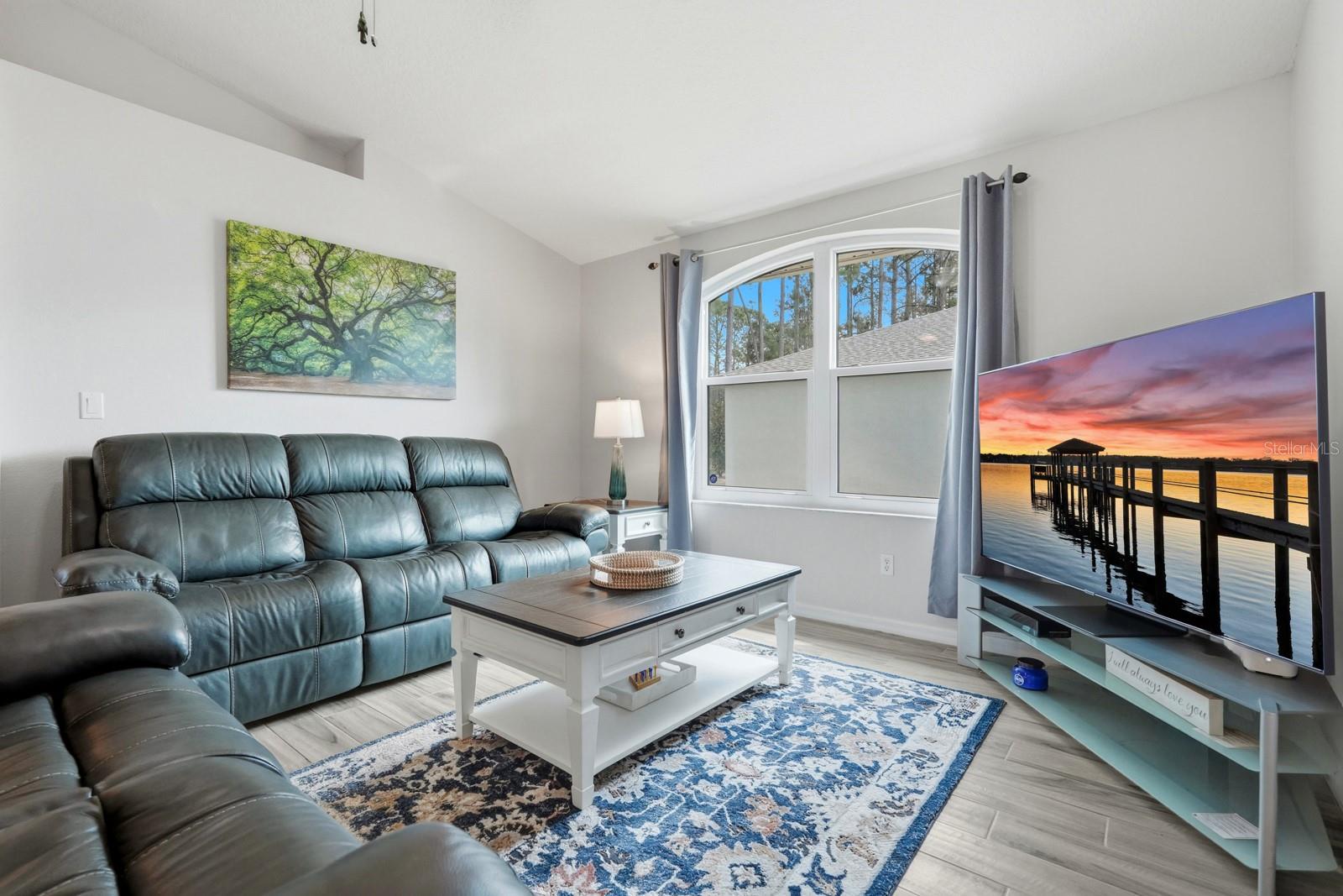 Image 22 of 58 For 75 Pheasant Drive