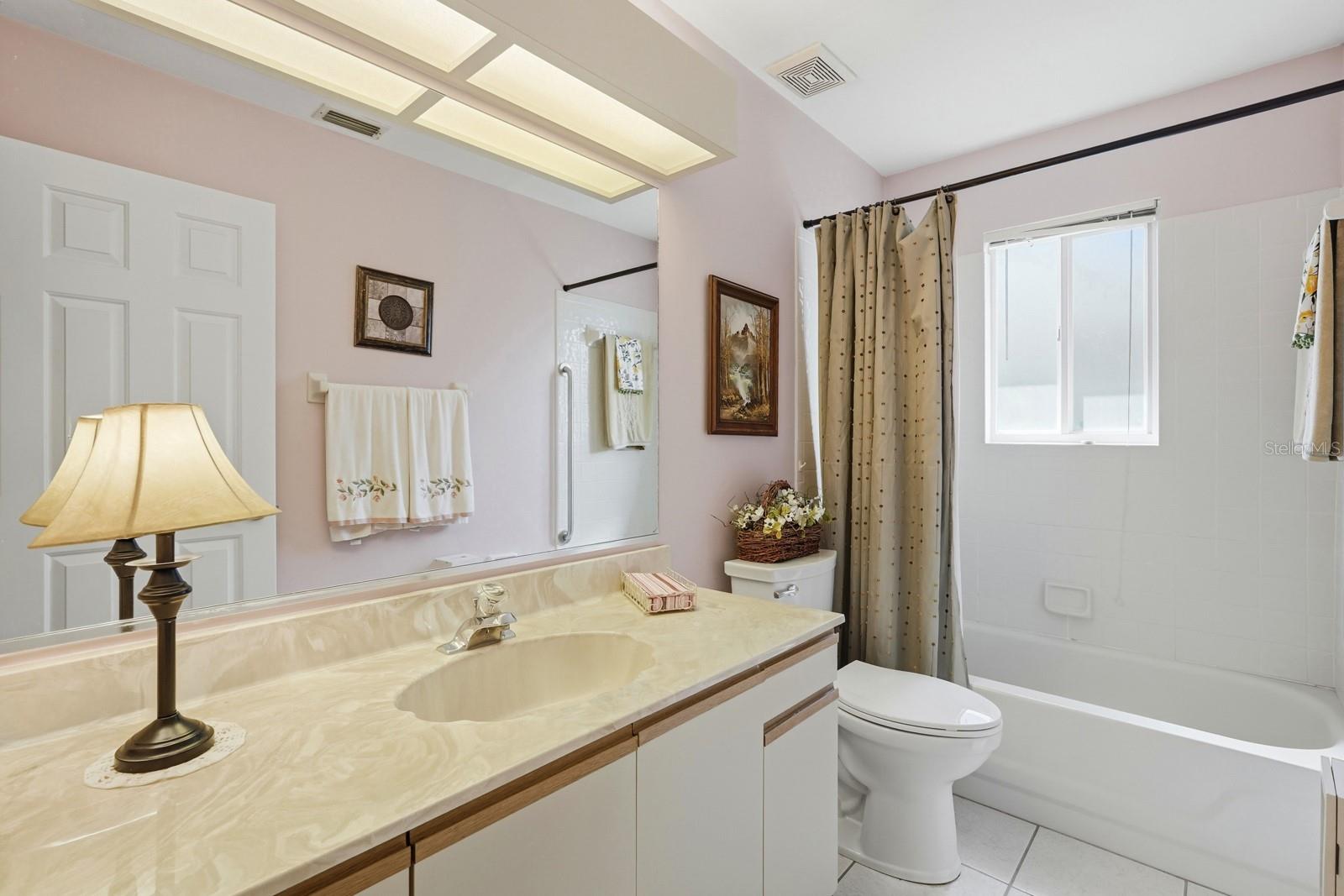 Image 22 of 60 For 38 Treetop Circle