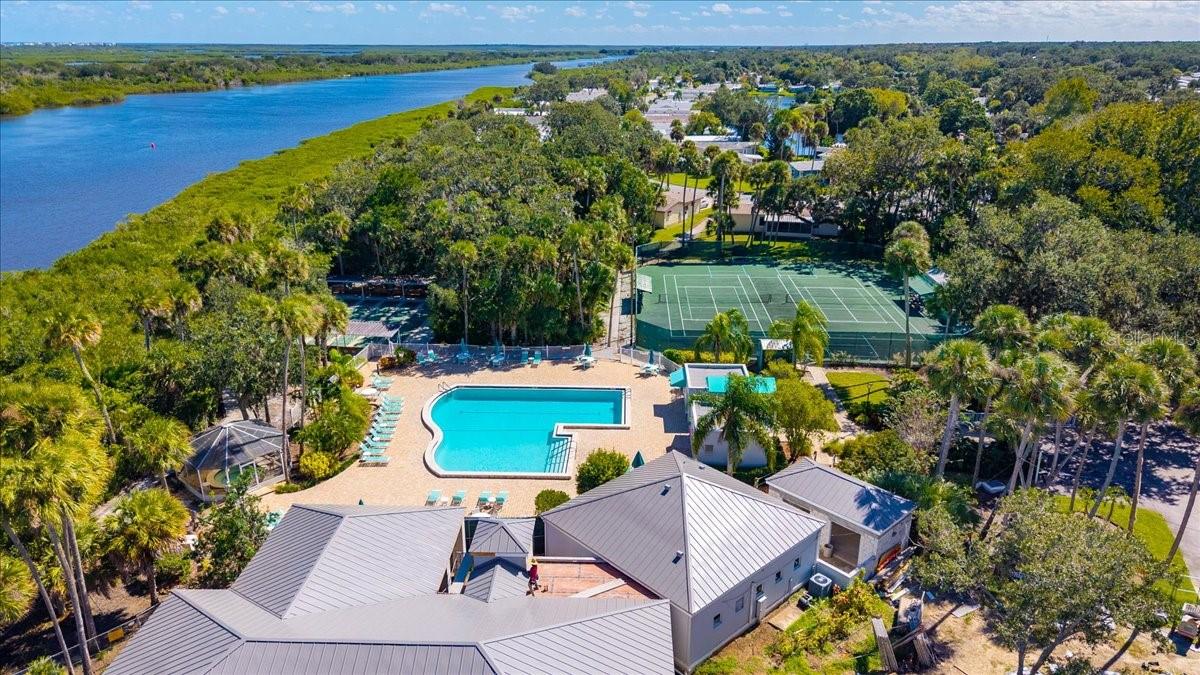 Image 34 of 58 For 633 Starboard Avenue