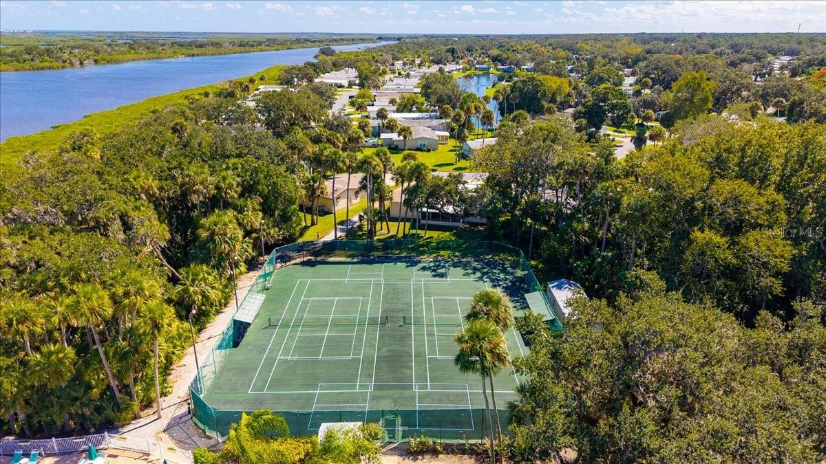 Image 45 of 58 For 633 Starboard Avenue