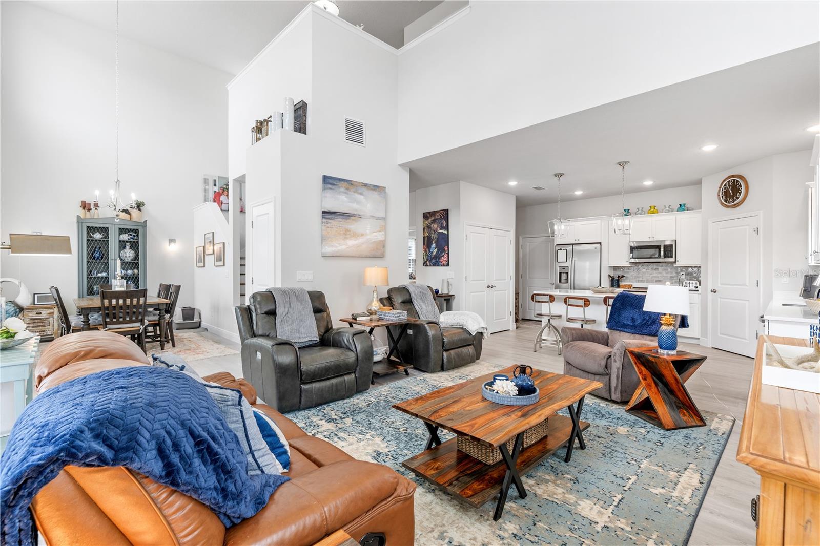 Image 17 of 79 For 3102 Meleto Boulevard