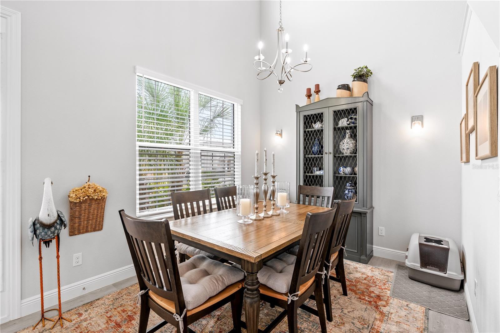 Image 26 of 79 For 3102 Meleto Boulevard