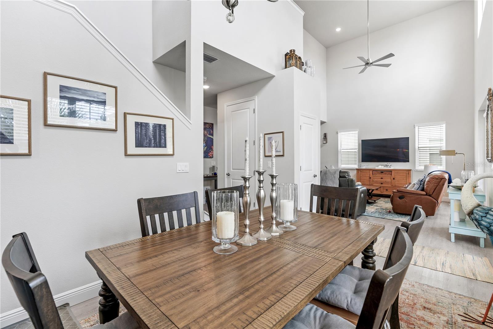 Image 27 of 79 For 3102 Meleto Boulevard