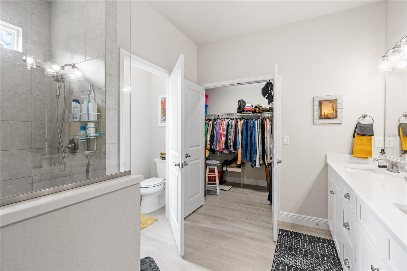 Image 33 of 79 For 3102 Meleto Boulevard