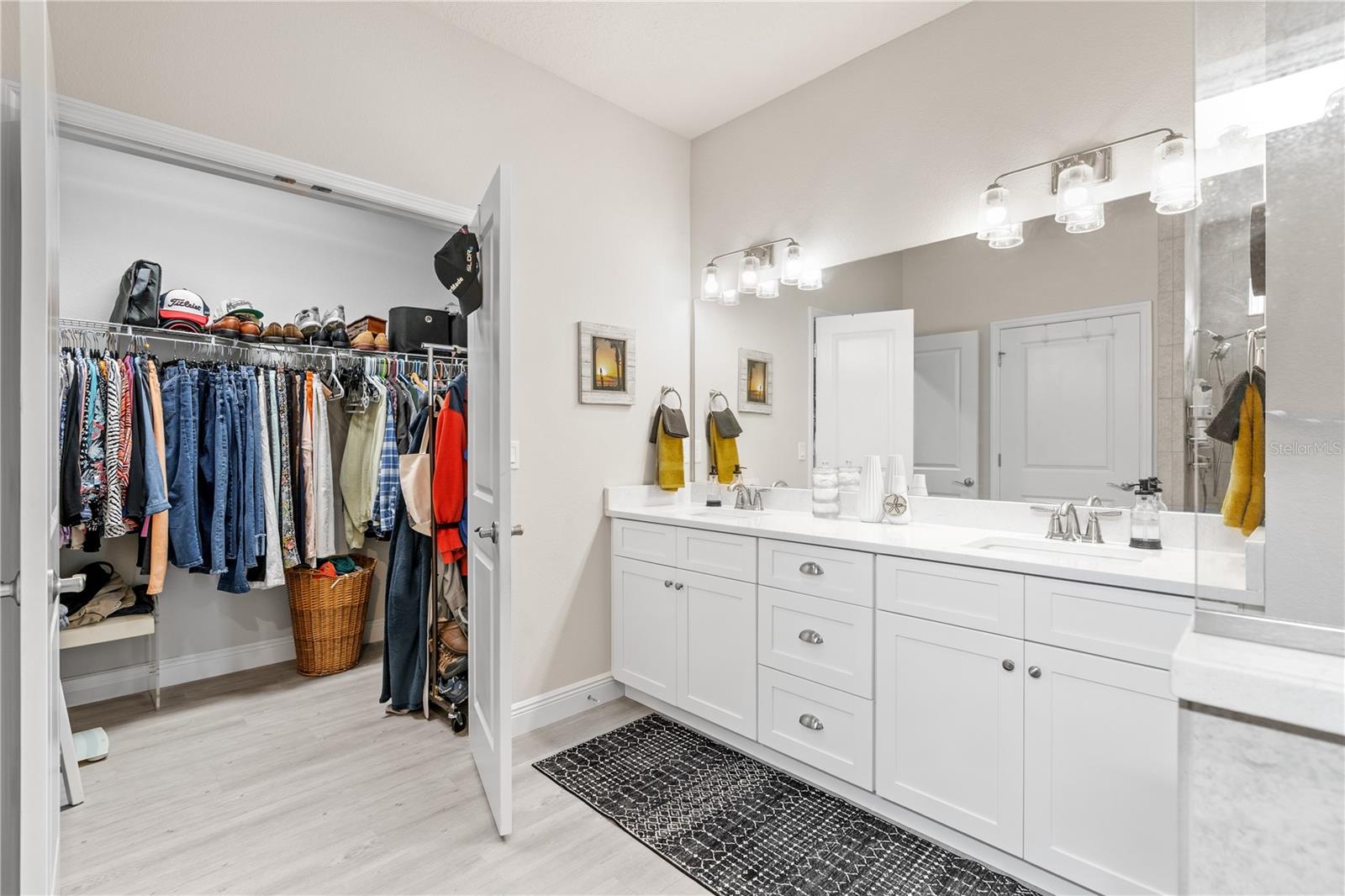 Image 34 of 79 For 3102 Meleto Boulevard