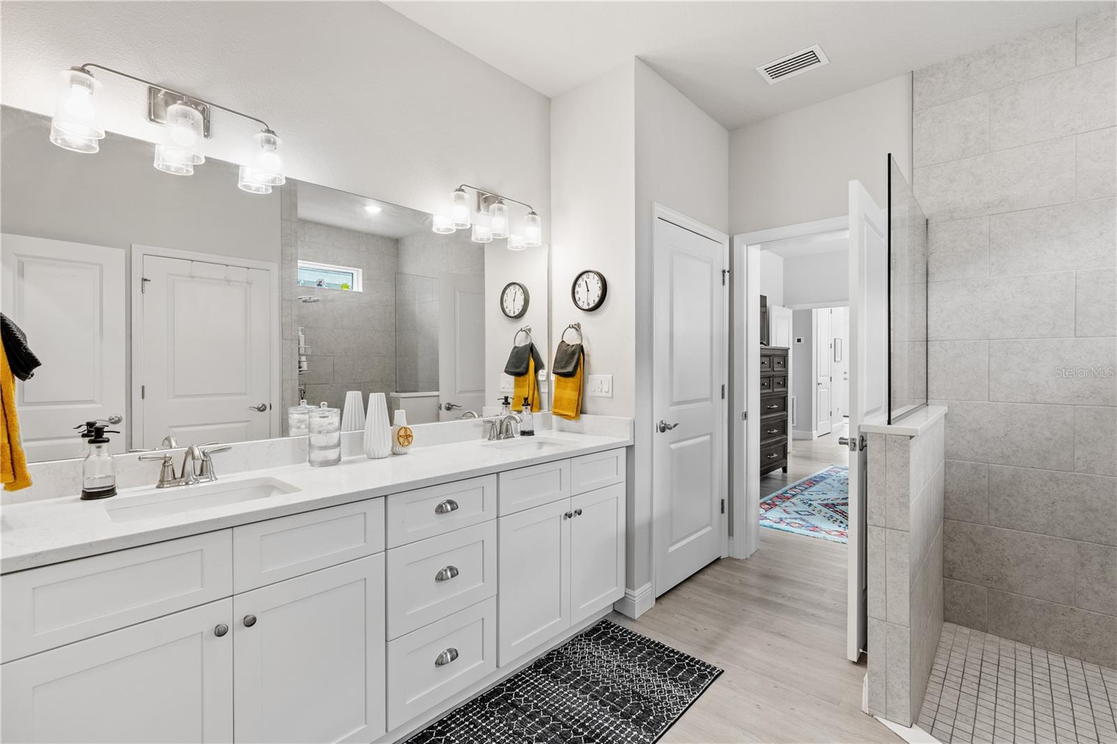 Image 36 of 79 For 3102 Meleto Boulevard