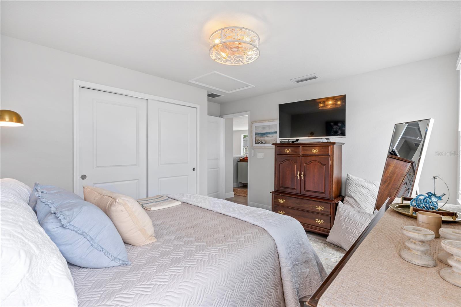 Image 38 of 79 For 3102 Meleto Boulevard