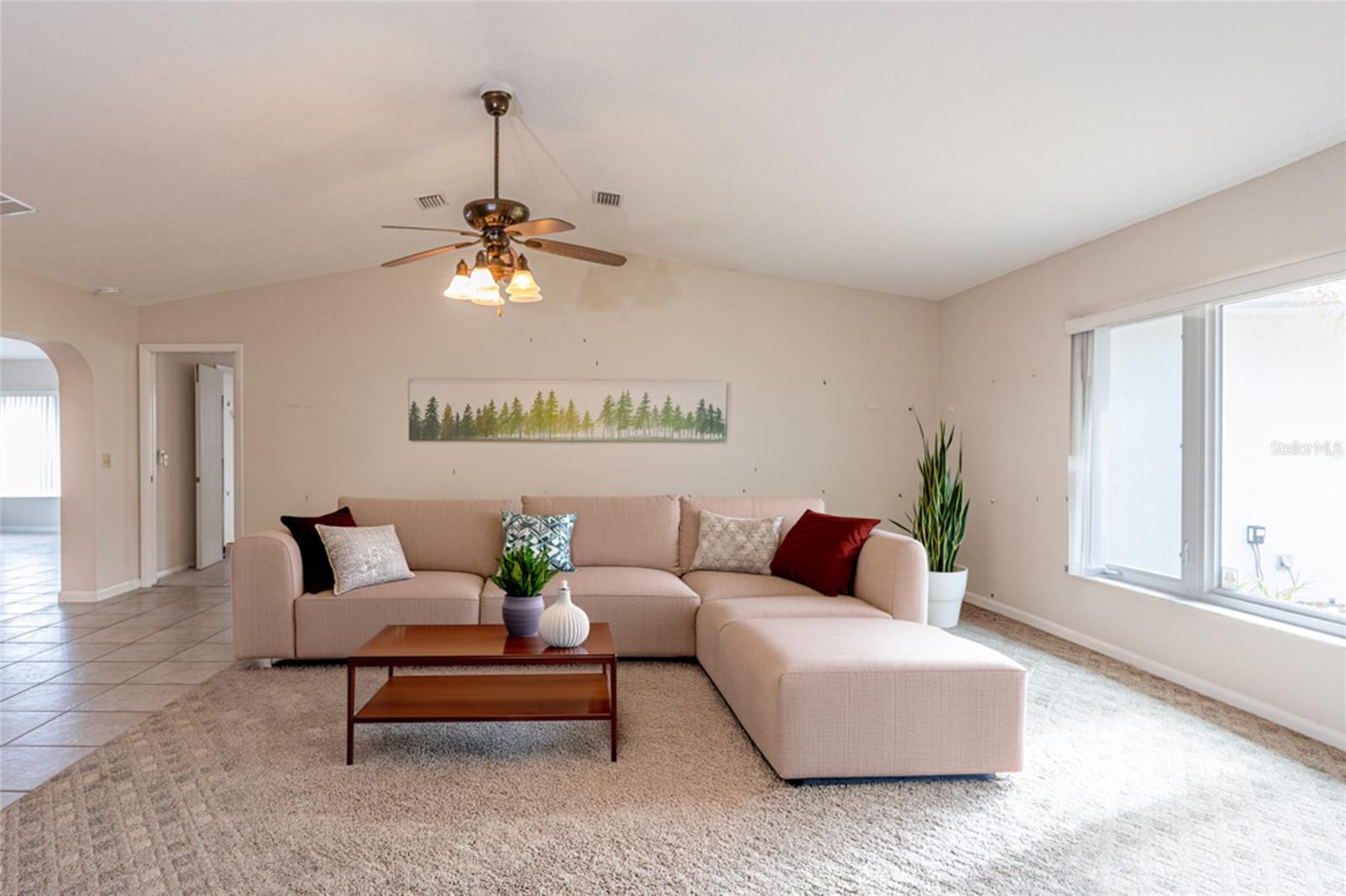 Image 10 of 52 For 21 Claymont Court S