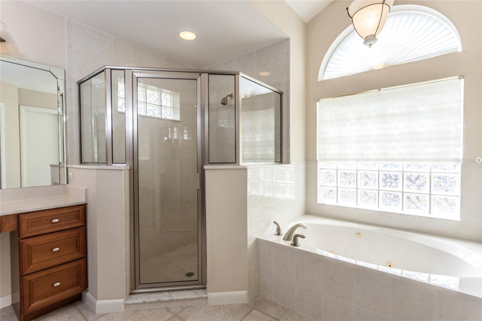 Image 23 of 52 For 21 Claymont Court S