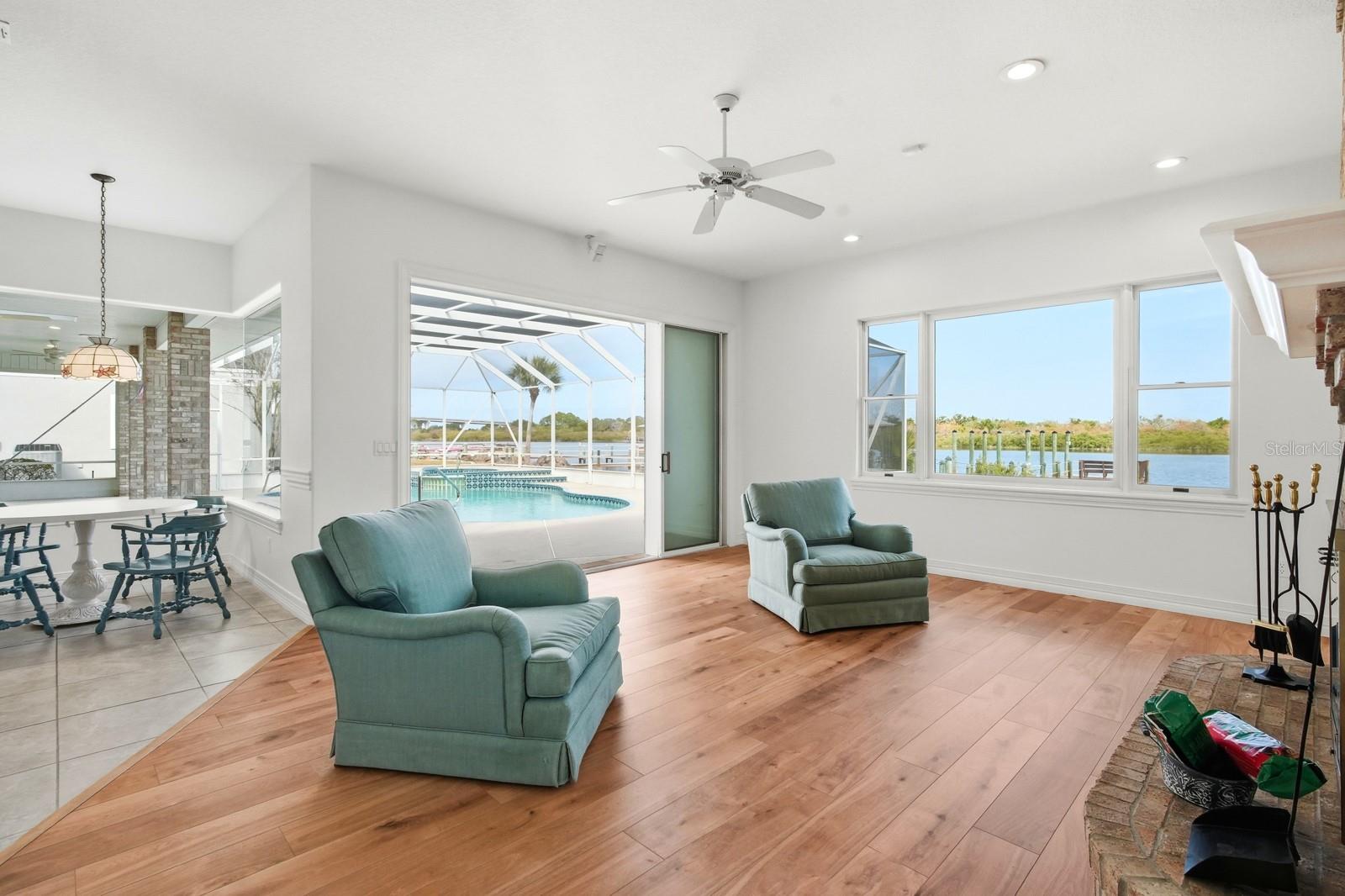 Image 26 of 56 For 407 Palm Drive